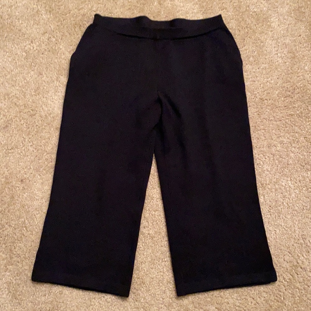 St John Vintage Knit Black Capri Short Pants 16